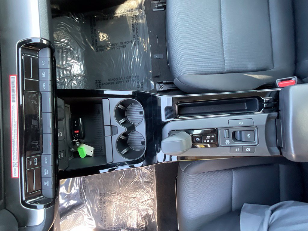 Used 2025 Toyota Prius LE FWD image 20