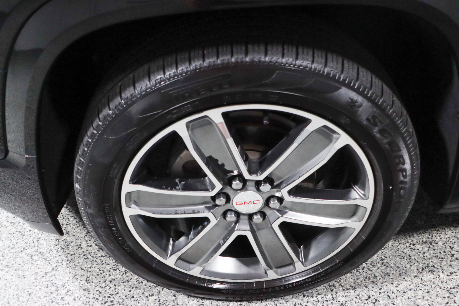 Used 2019 GMC Acadia Denali w/ Technology Package AWD/4WD image 11