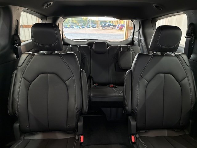 New 2026 Chrysler Voyager LX image 30