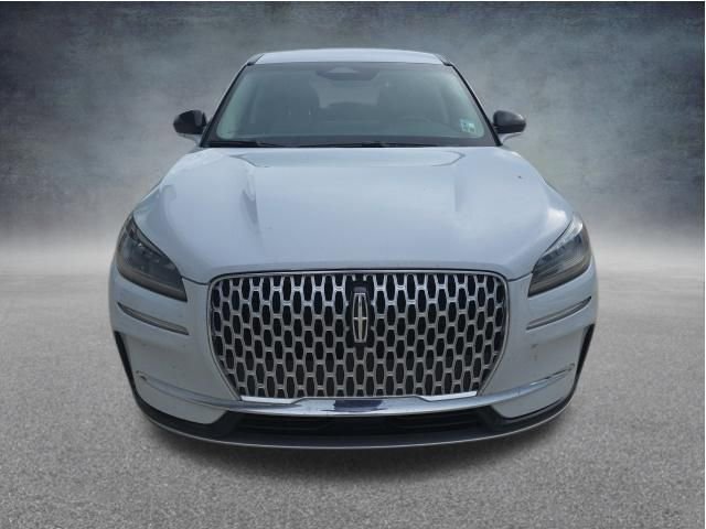 Used 2025 Lincoln Corsair FWD image 3