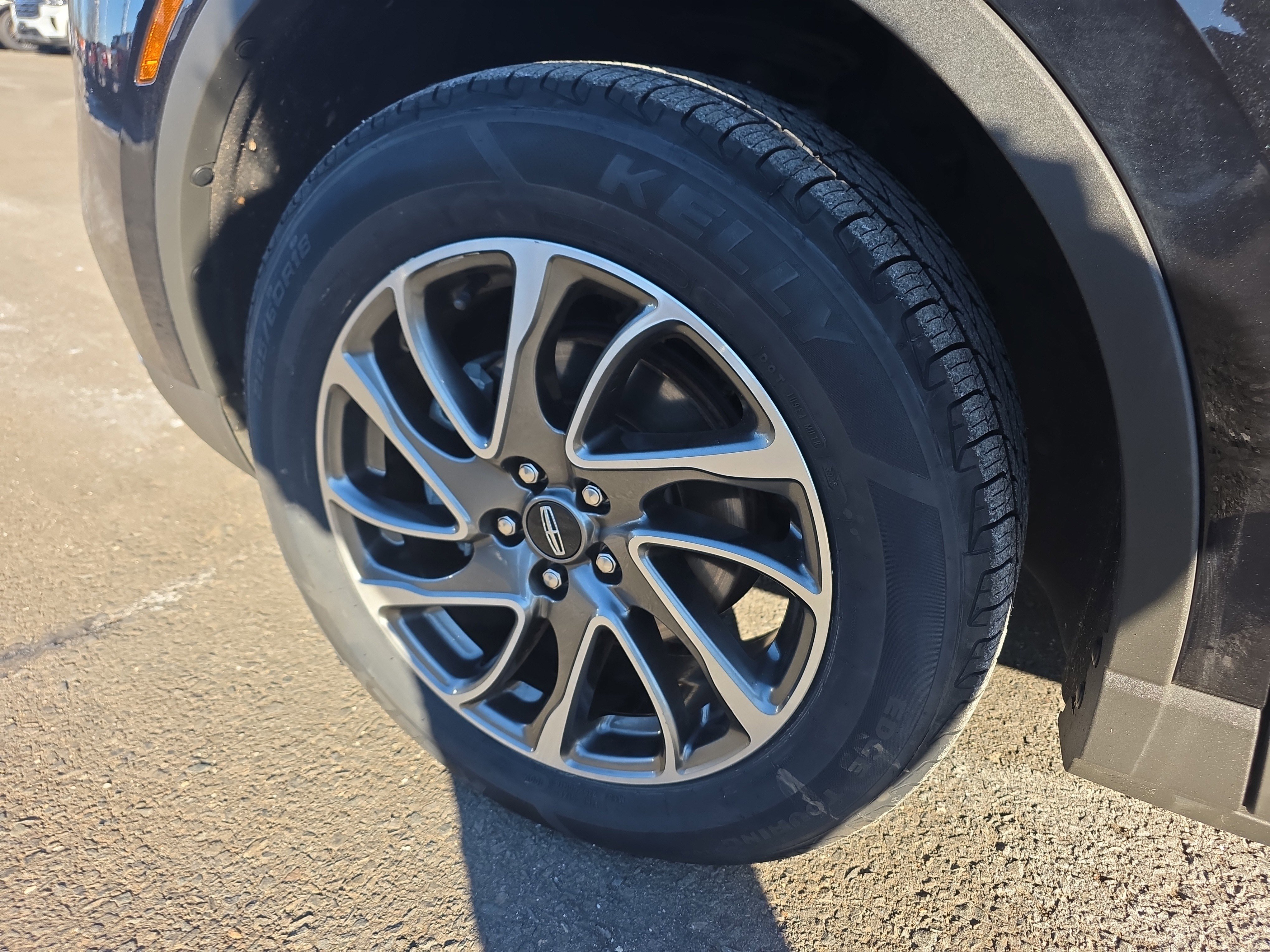 Used 2022 Lincoln Corsair AWD w/ Equipment Group 101A image 13