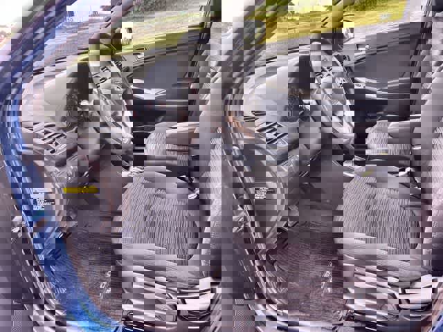 Used 2015 Hyundai Accent GS FWD image 3