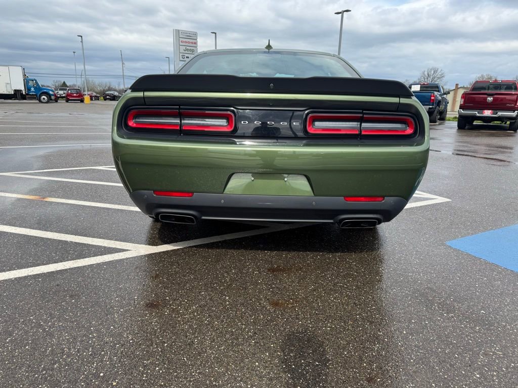 Used 2018 Dodge Challenger R/T Scat Pack w/ Leather Interior Group RWD image 10