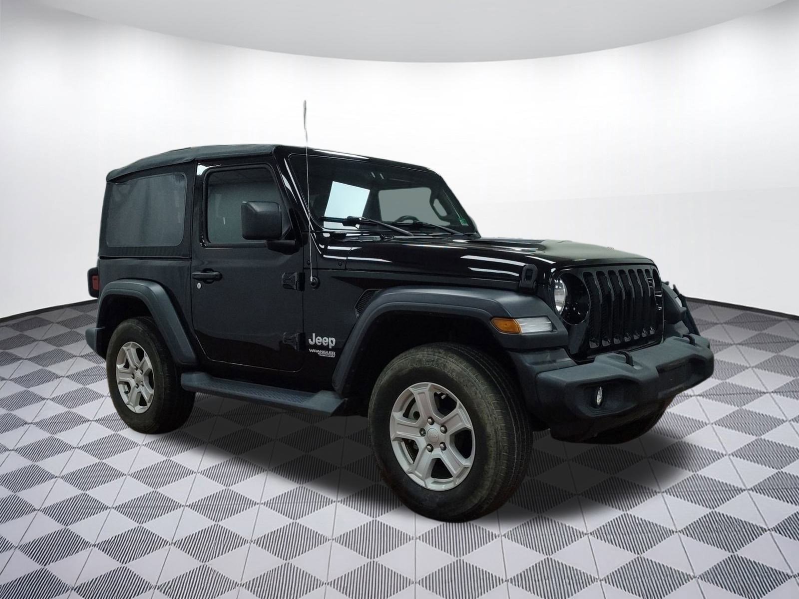 Used 2019 Jeep Wrangler Sport image 6
