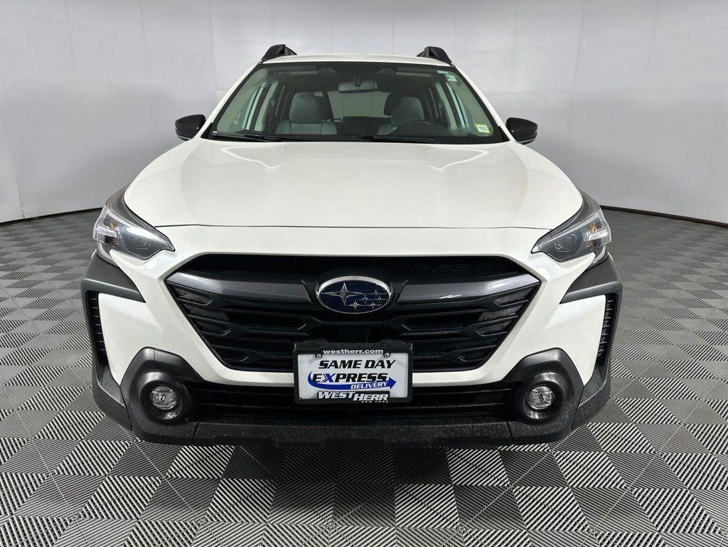 Used 2025 Subaru Outback Premium AWD/4WD image 11