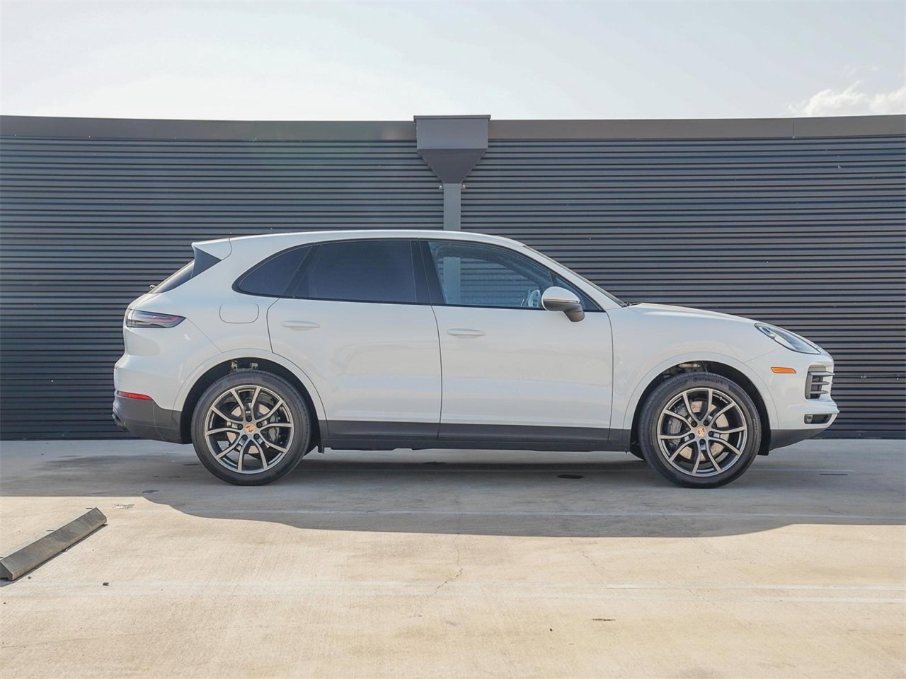 Certified 2023 Porsche Cayenne S Platinum image 8