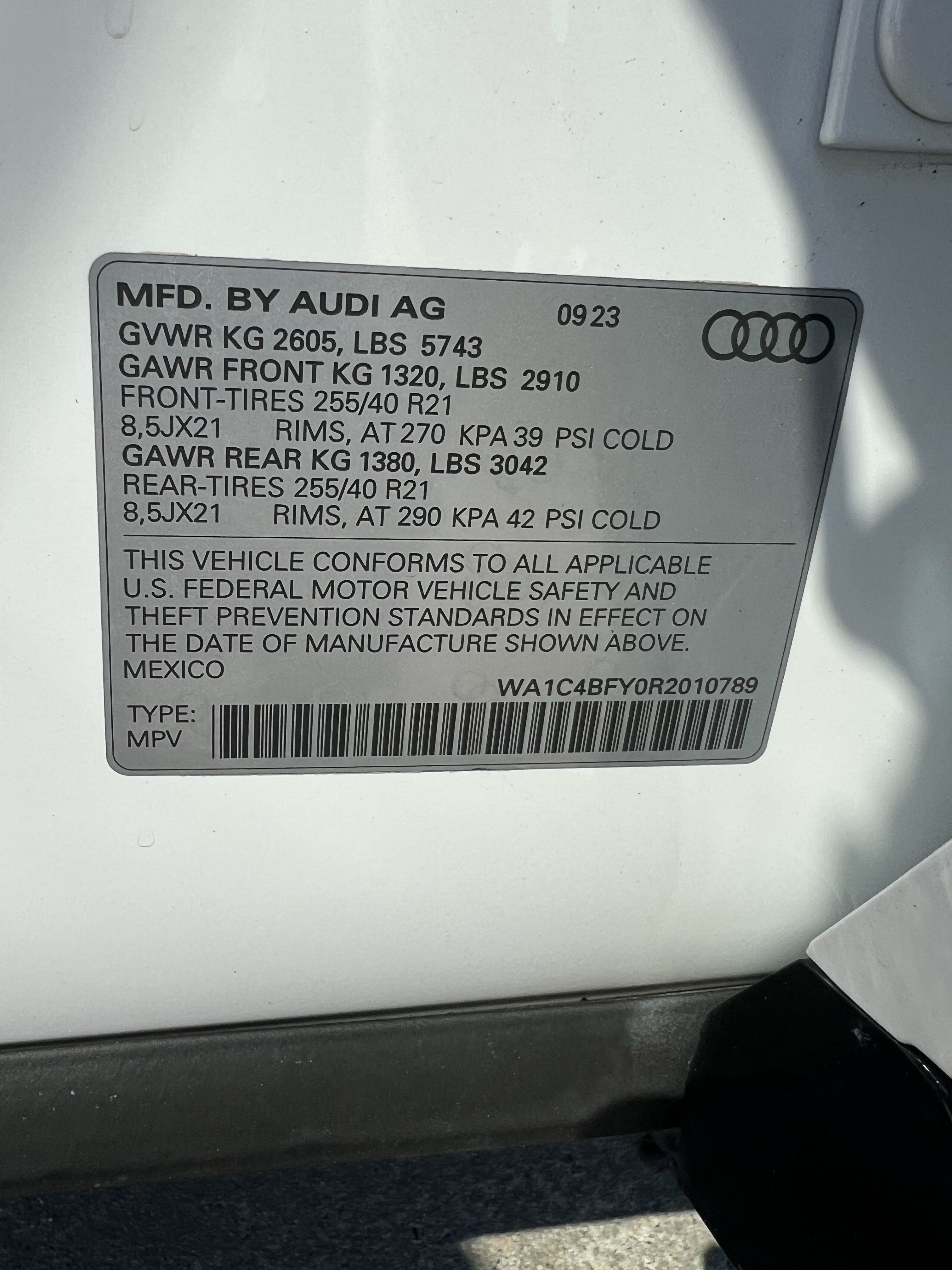 Used 2024 Audi SQ5 Prestige AWD/4WD image 37