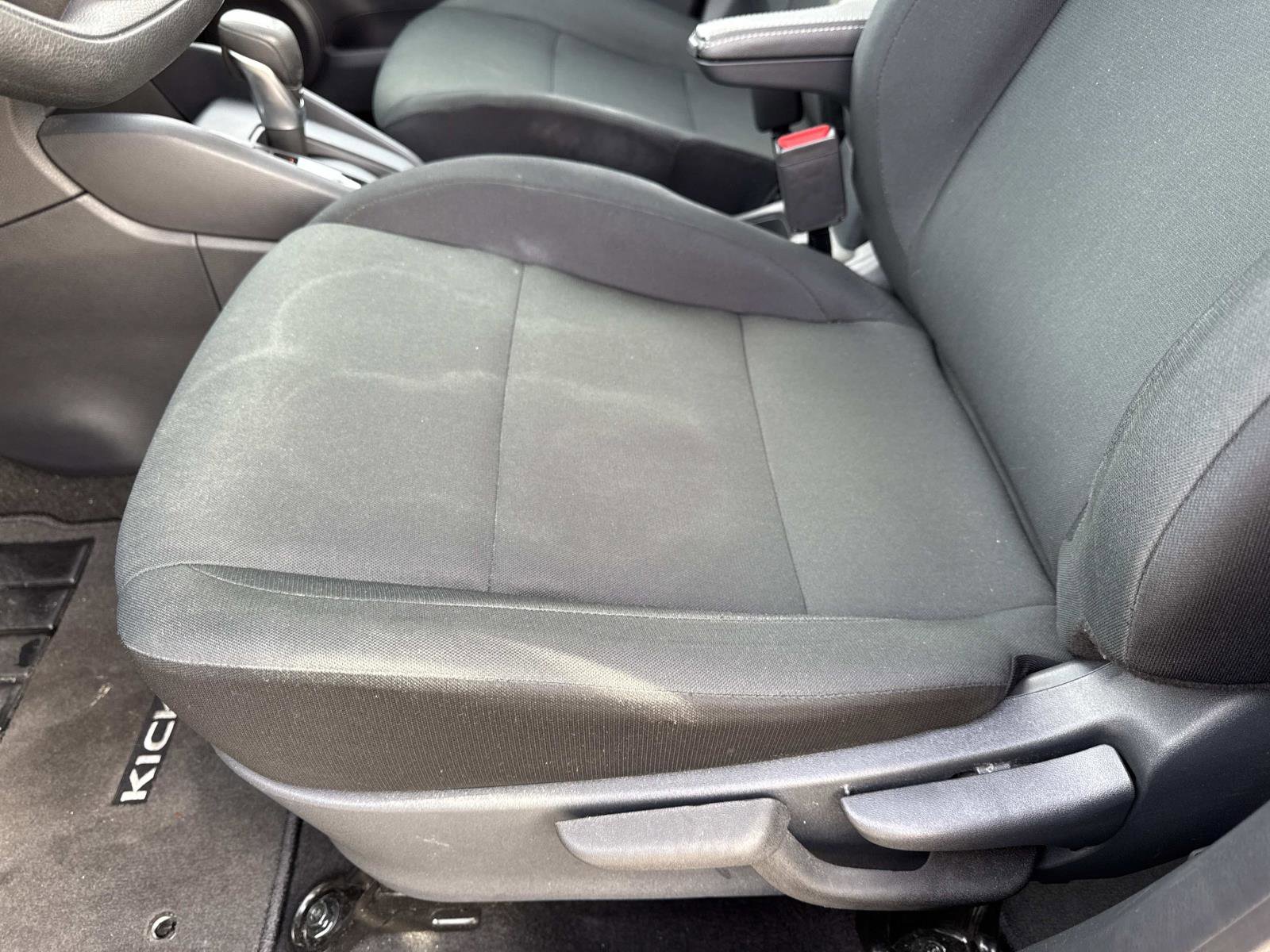 Used 2024 Nissan Kicks S image 19