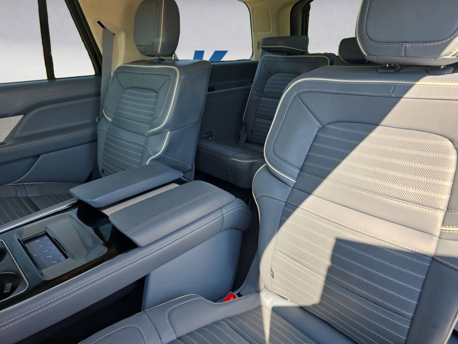 Used 2024 Lincoln Navigator Black Label image 13