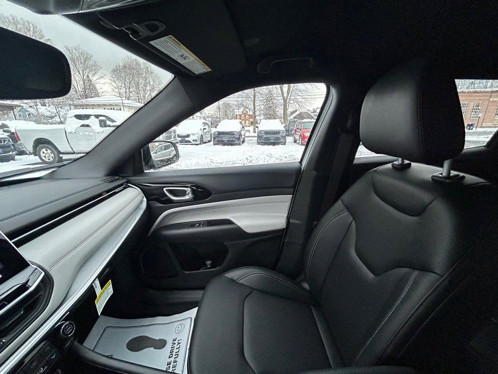 New 2026 Jeep Compass Limited image 17