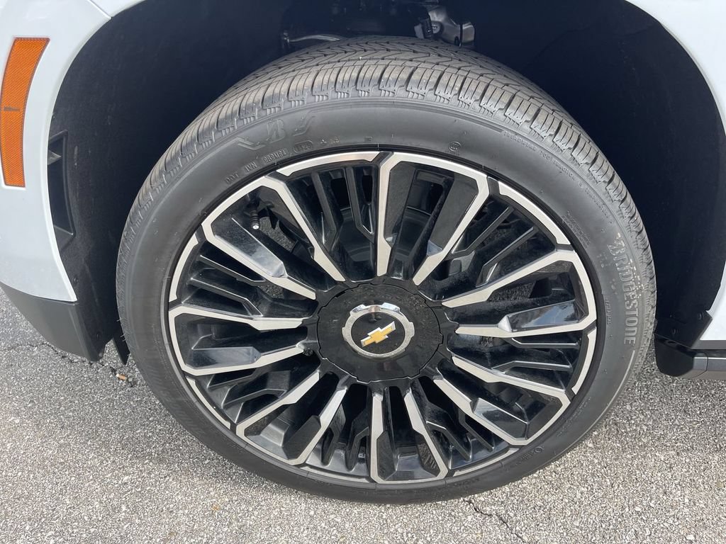 New 2026 Chevrolet Tahoe High Country AWD/4WD image 10