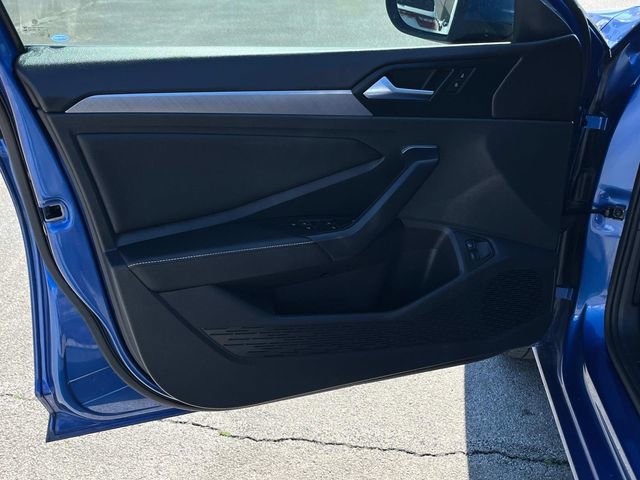 Used 2024 Volkswagen Jetta SE image 14