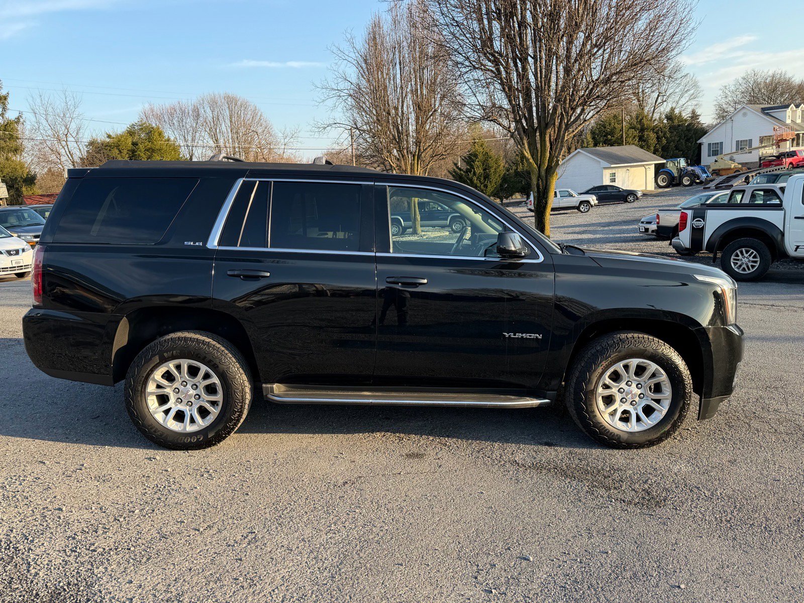 Used 2015 GMC Yukon SLE w/ Convenience Package AWD/4WD image 4