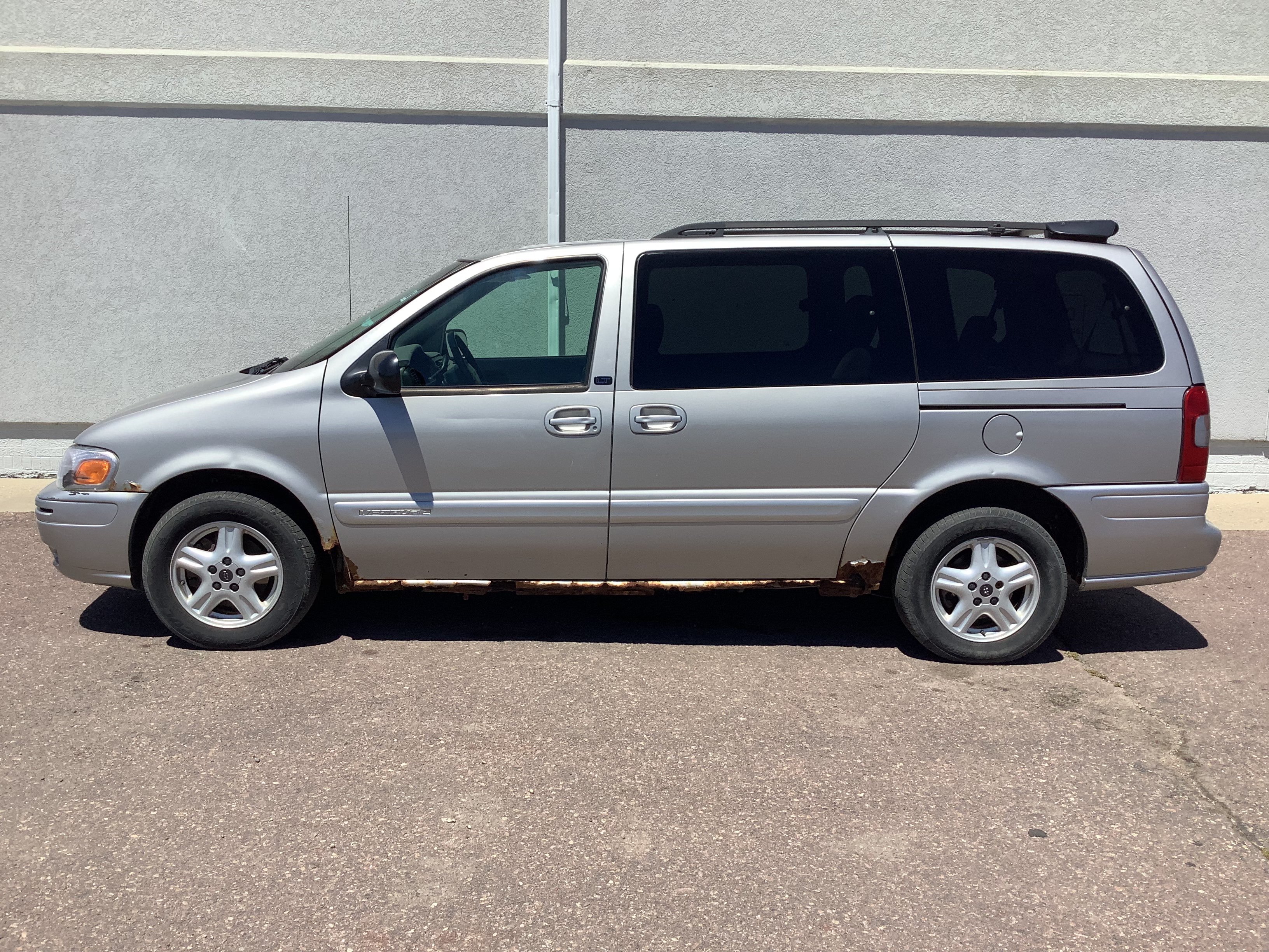 Used 2004 Chevrolet Venture LT AWD/4WD image 2