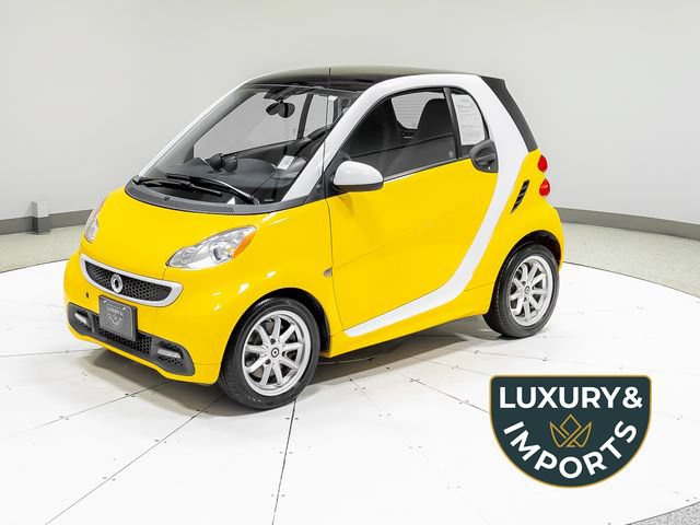 Used 2015 smart fortwo passion w/ Comfort Package RWD image 1
