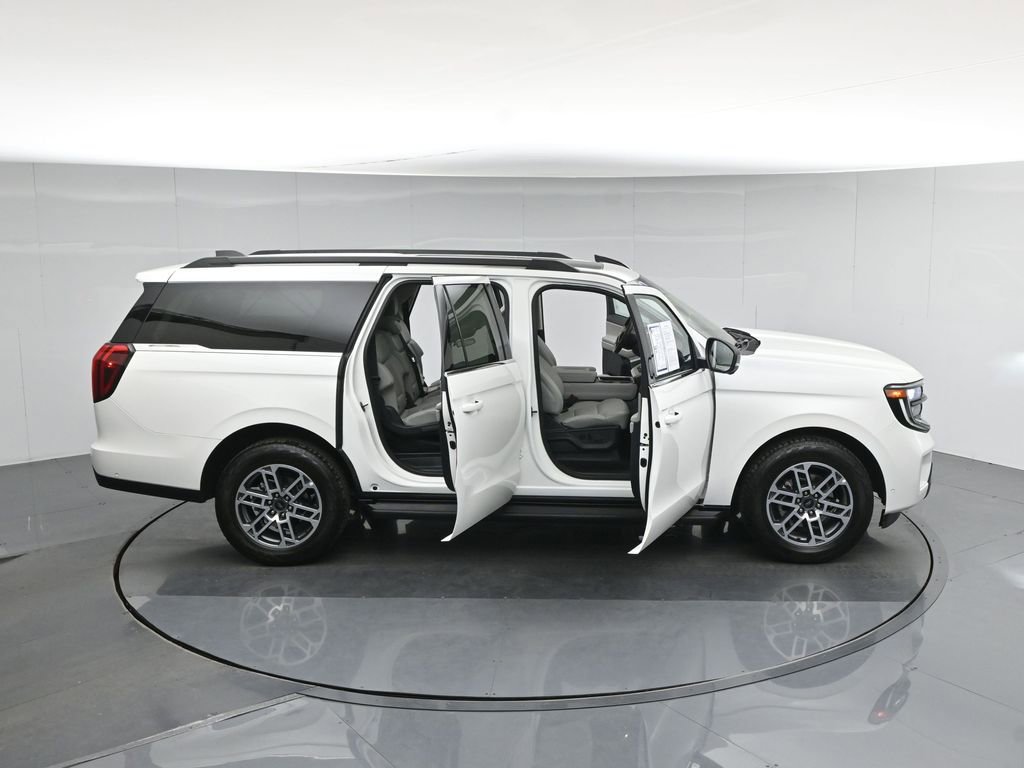 Used 2025 Ford Expedition Max Active image 45