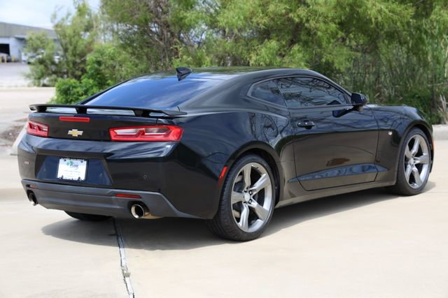 Used 2017 Chevrolet Camaro SS RWD image 8
