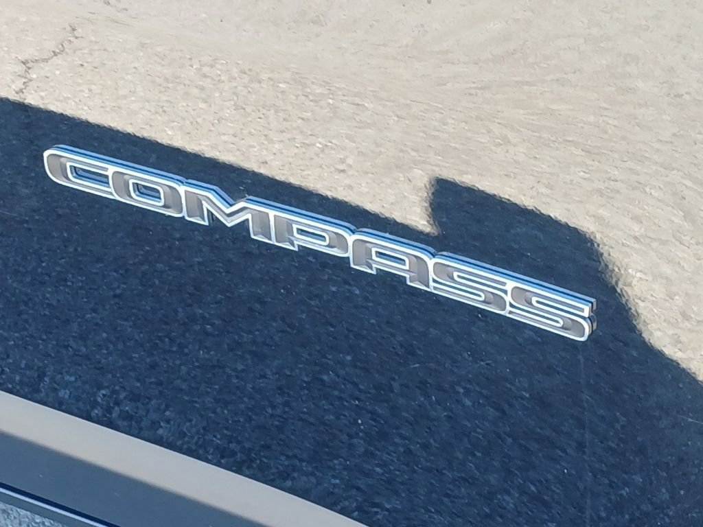 Used 2022 Jeep Compass Latitude w/ Convenience Group image 26