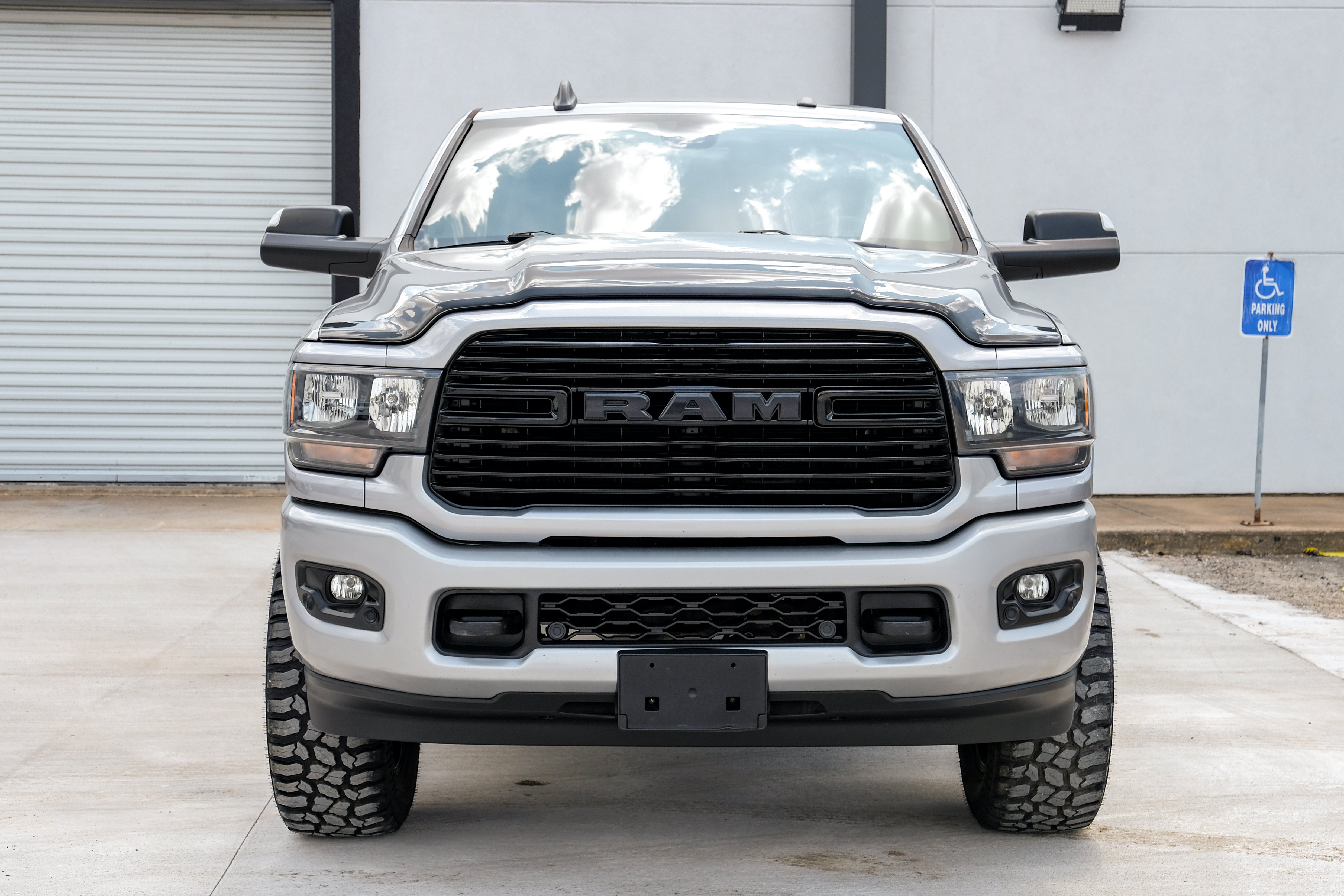 Used 2020 RAM 2500 Lone Star w/ Night Edition AWD/4WD image 4