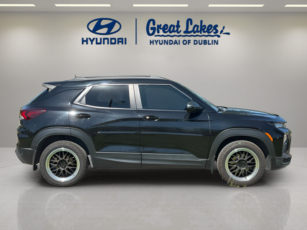 Used 2021 Chevrolet TrailBlazer RS w/ Sun and Liftgate Package AWD/4WD image 6