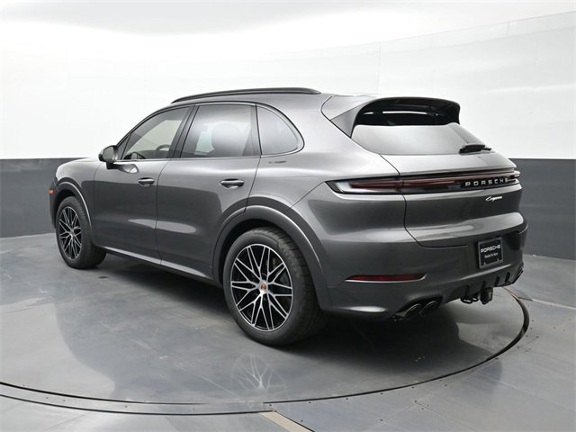 New 2025 Porsche Cayenne image 3
