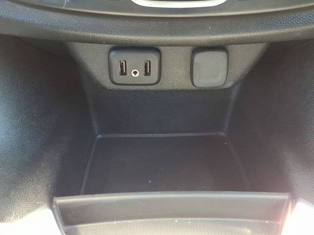 Used 2019 Chevrolet Traverse LT FWD image 19