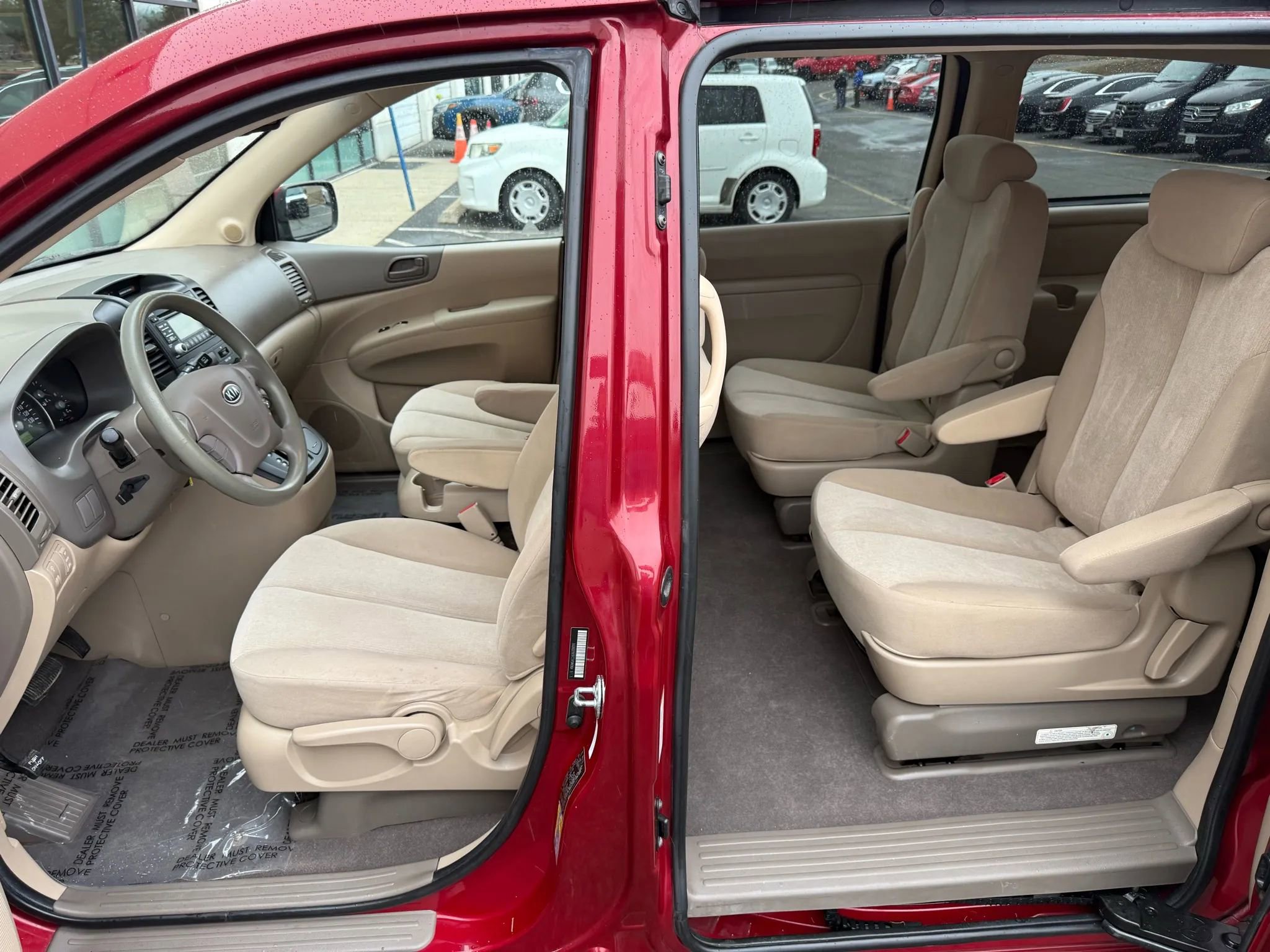 Used 2010 Kia Sedona LX w/ PWR Pkg image 20