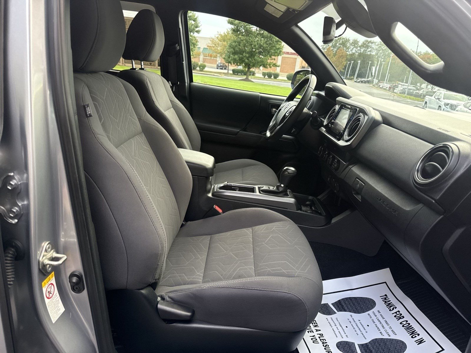 Used 2019 Toyota Tacoma TRD Sport AWD/4WD image 23