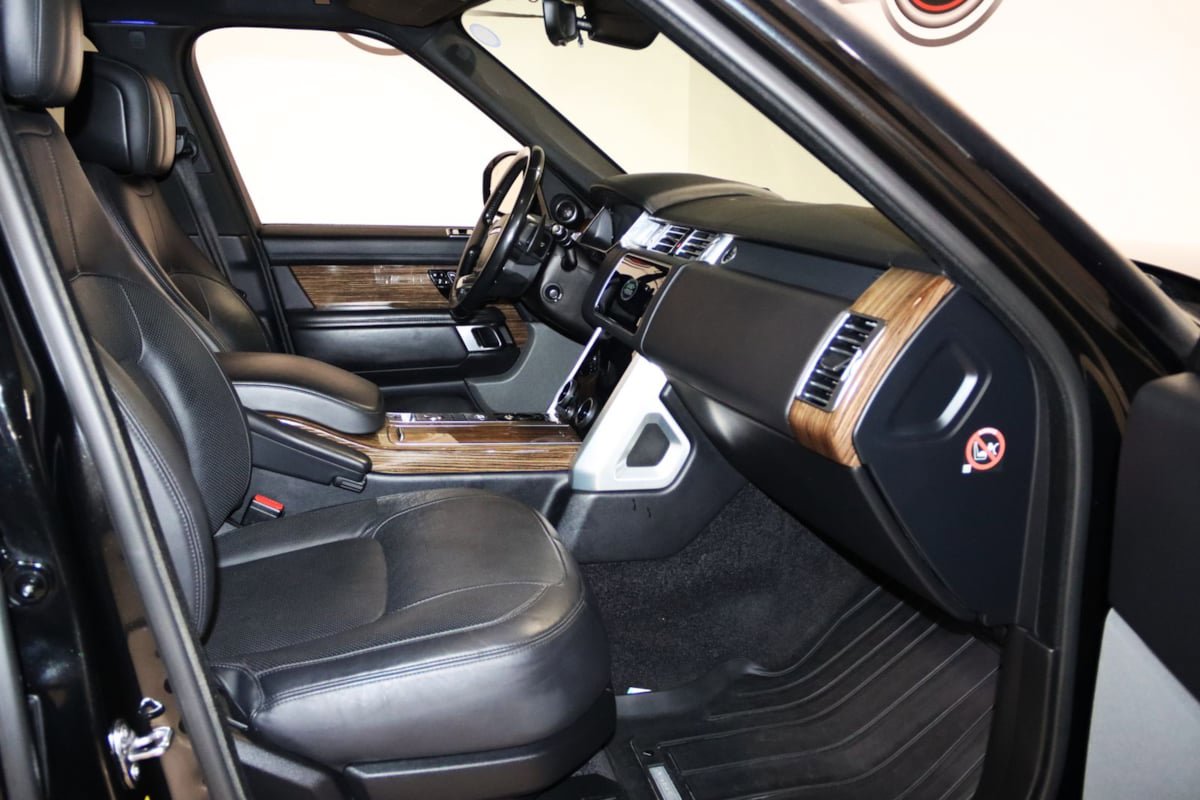 Used 2018 Land Rover Range Rover Supercharged AWD/4WD image 53