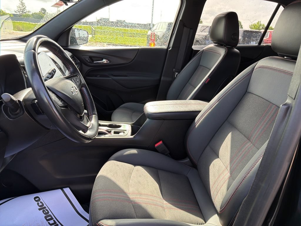 Used 2022 Chevrolet Equinox RS w/ Infotainment Package FWD image 19