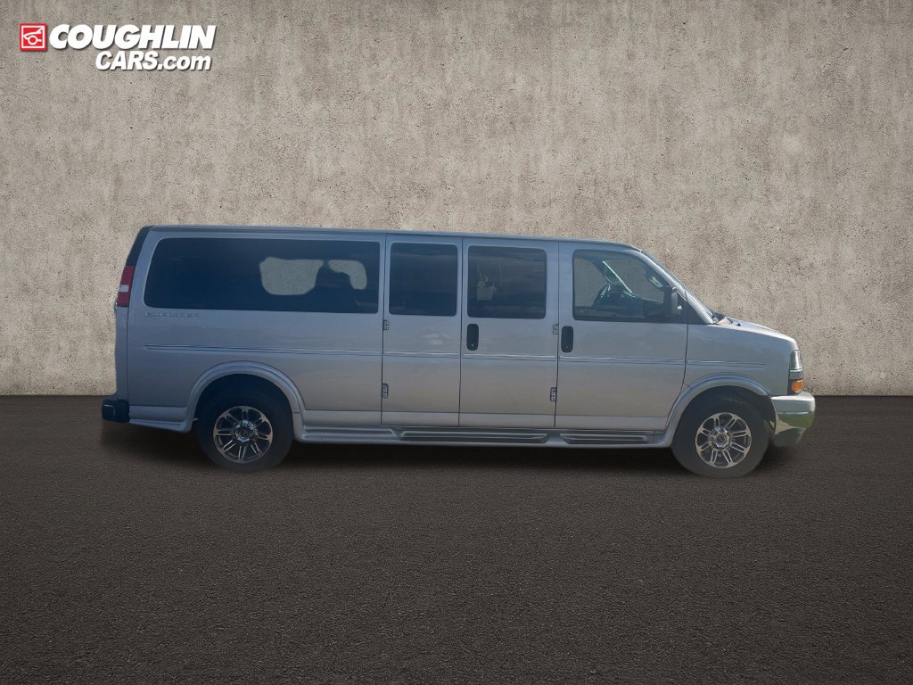Used 2023 Chevrolet Express 2500 Extended RWD image 7