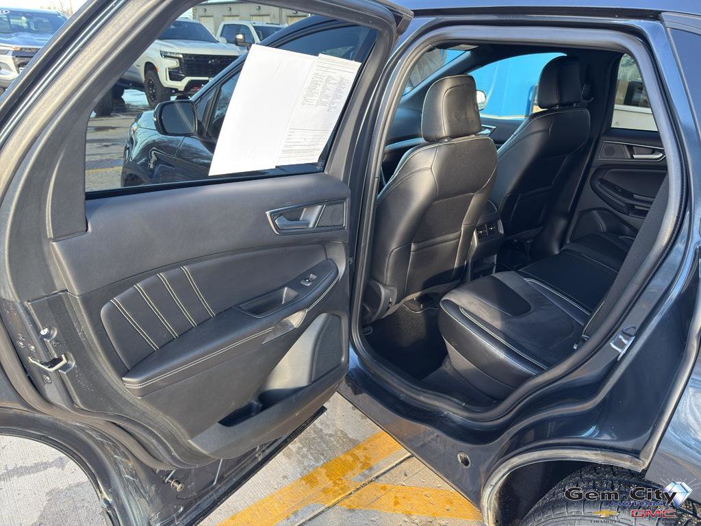 Used 2023 Ford Edge ST image 11