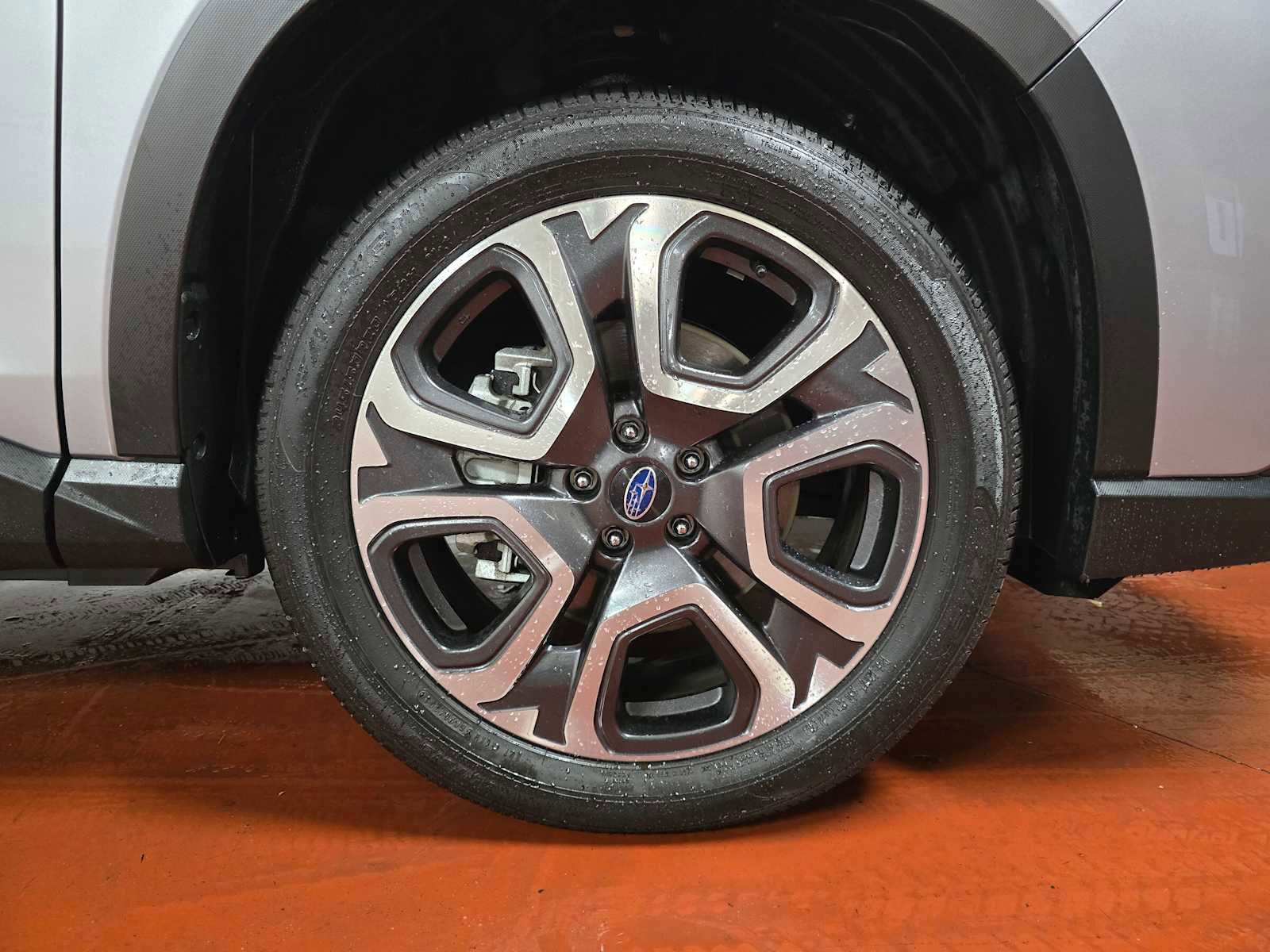 Used 2024 Subaru Ascent Limited w/ Technology Package image 9