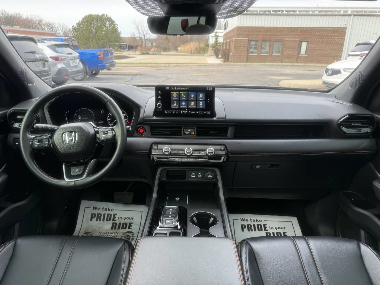 Used 2025 Honda Pilot TrailSport image 30