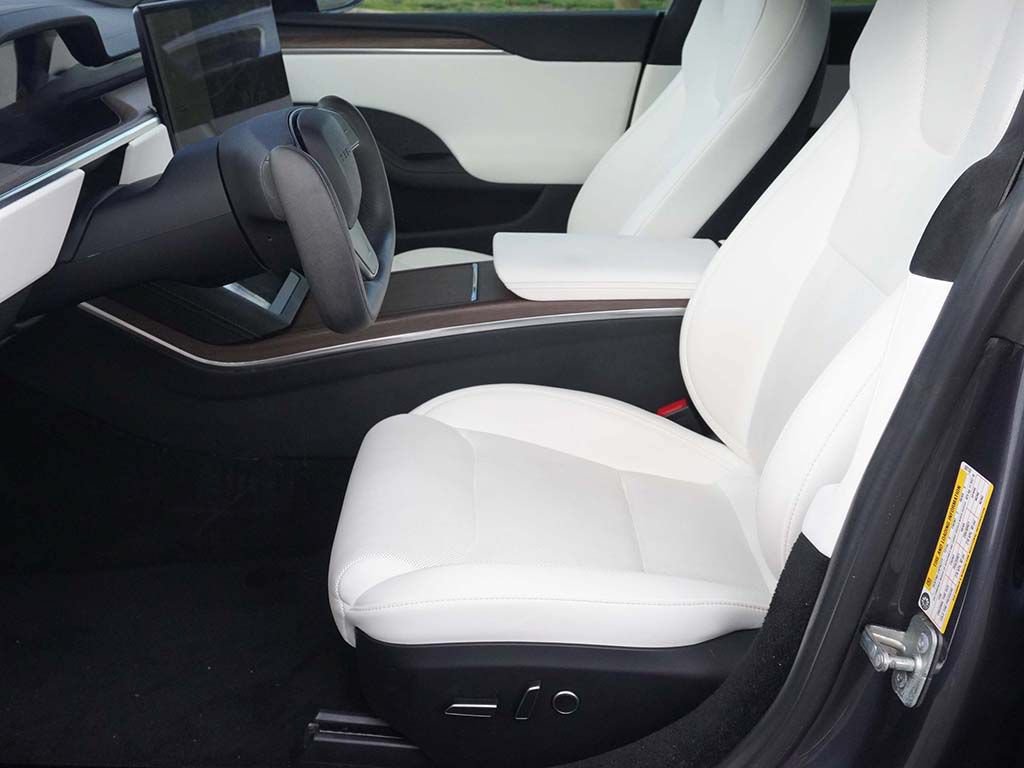 Used 2023 Tesla Model S AWD/4WD image 29