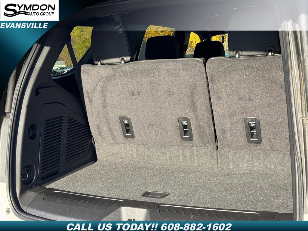 Used 2024 Chevrolet Tahoe LT w/ Luxury Package image 5