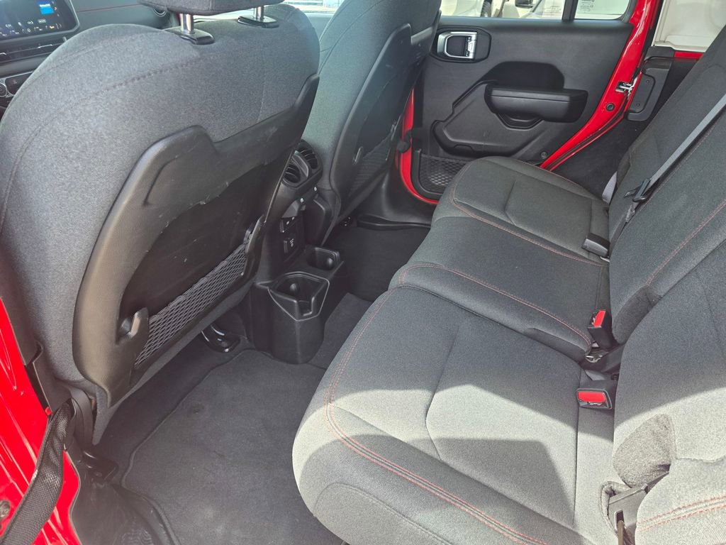Used 2025 Jeep Wrangler Unlimited Rubicon image 14