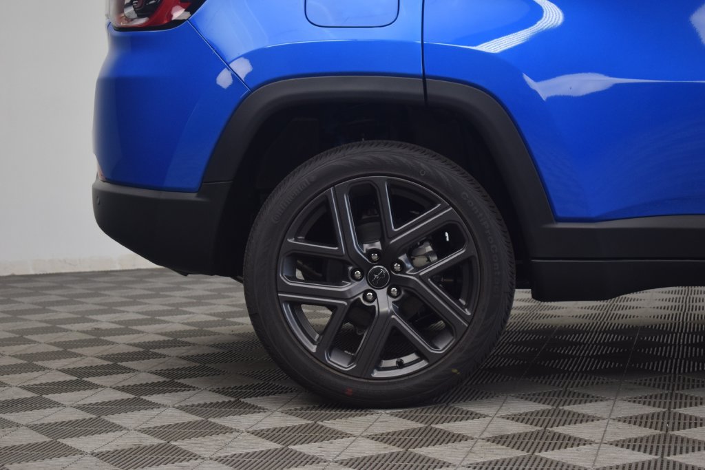 New 2026 Jeep Compass Limited w/ Sun, Sound & Navigation Group AWD/4WD image 8