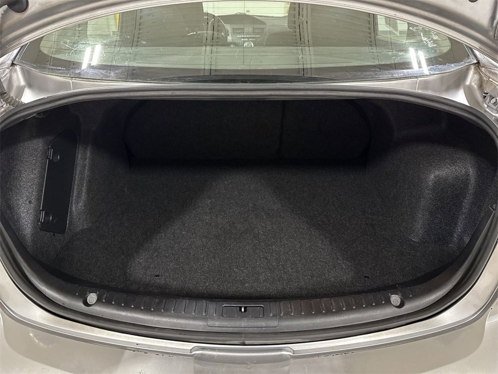 Used 2011 MAZDA MAZDA3 i Touring image 22