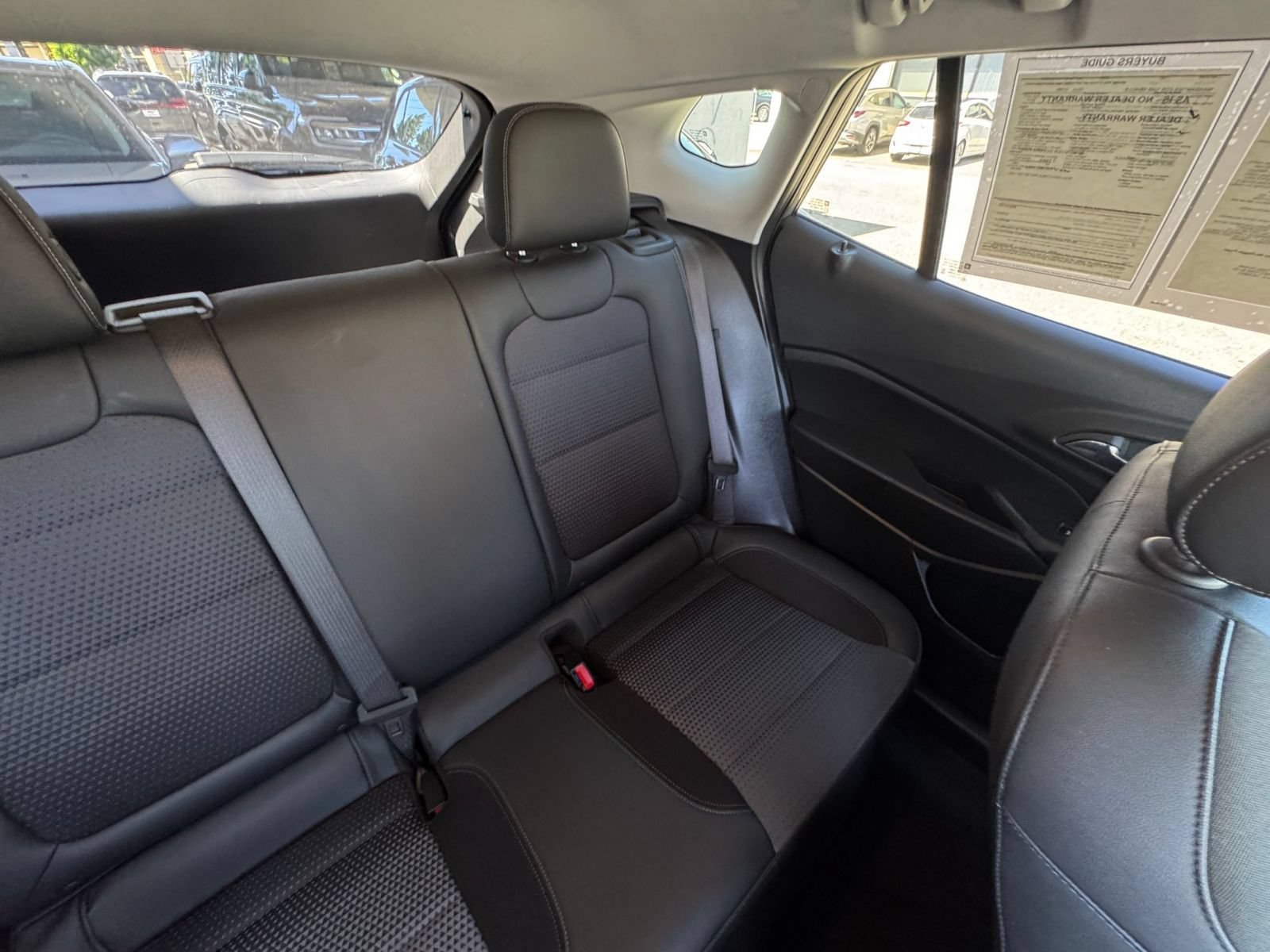 Used 2025 Chevrolet Trax LT FWD image 36