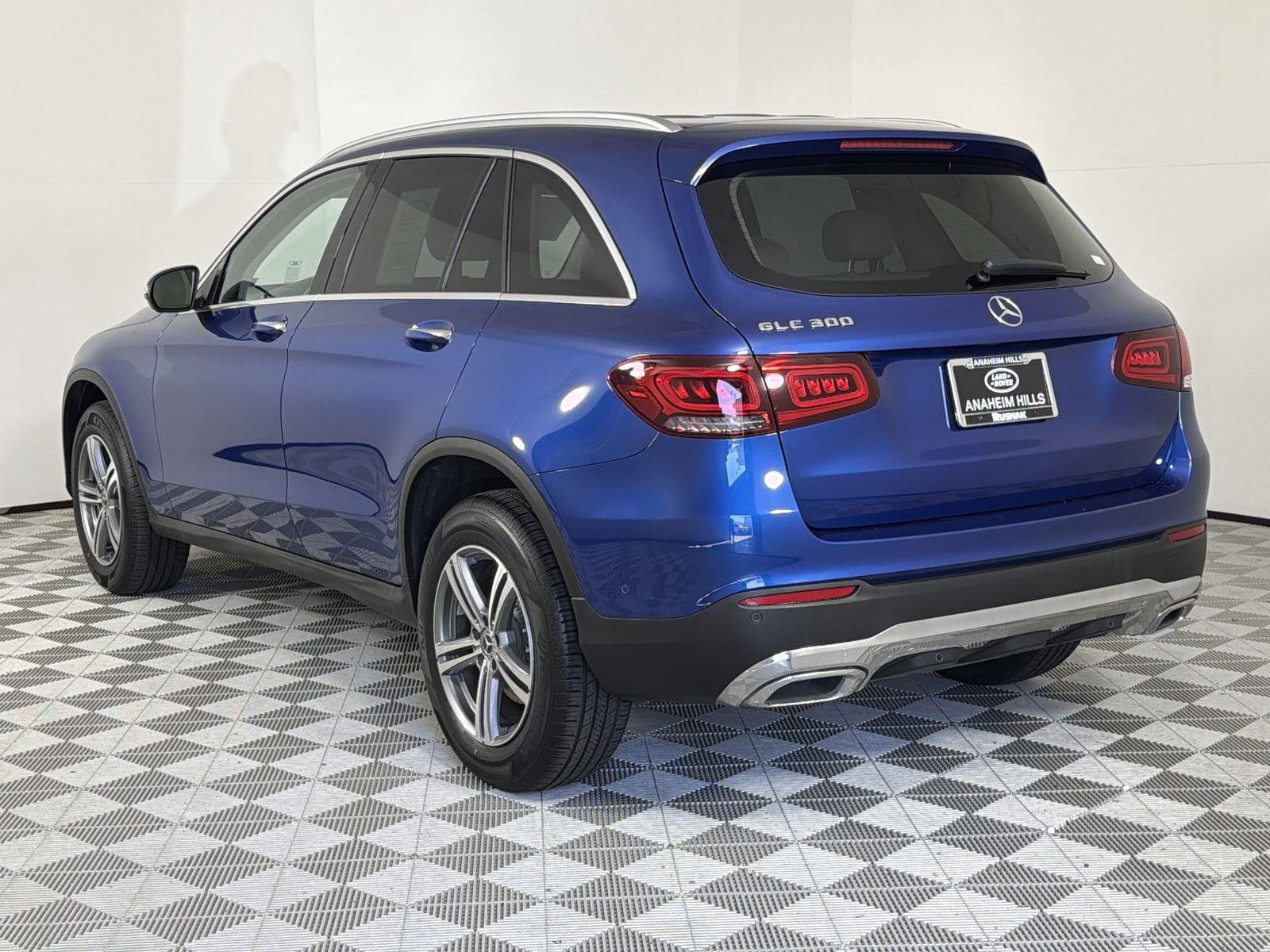 Used 2022 Mercedes-Benz GLC 300 image 3