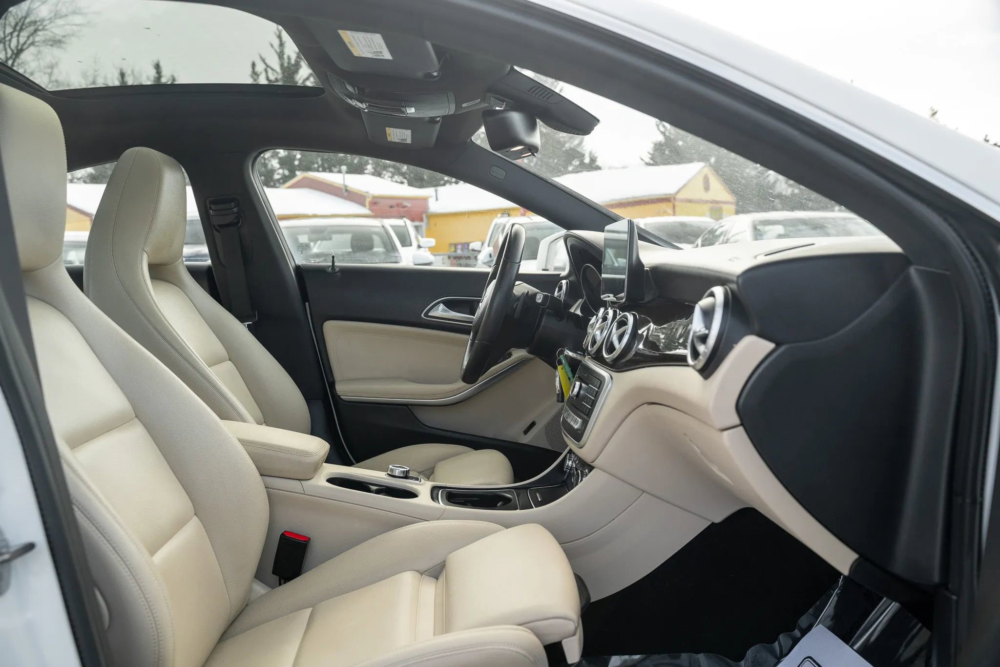 Used 2018 Mercedes-Benz CLA 250 4MATIC image 11