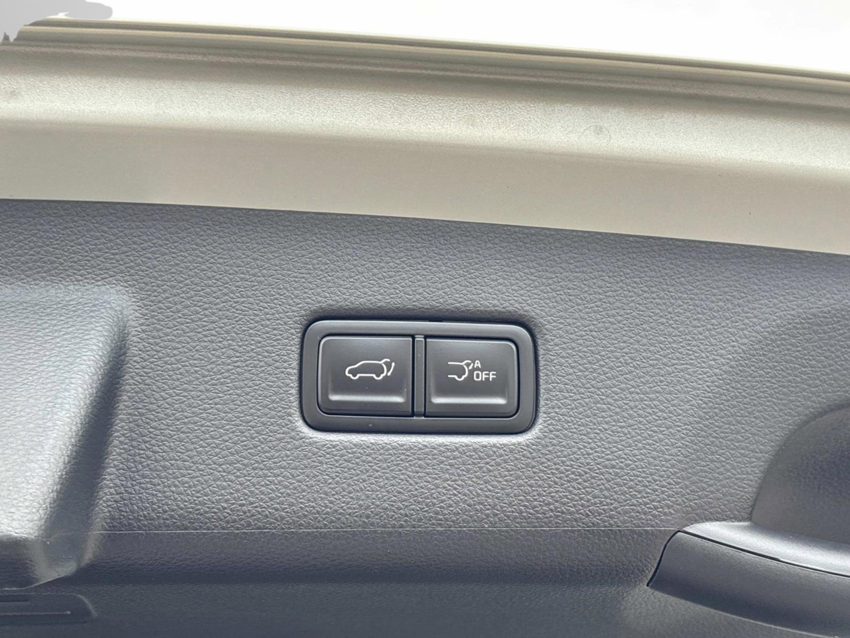 New 2026 Kia Carnival EX image 13