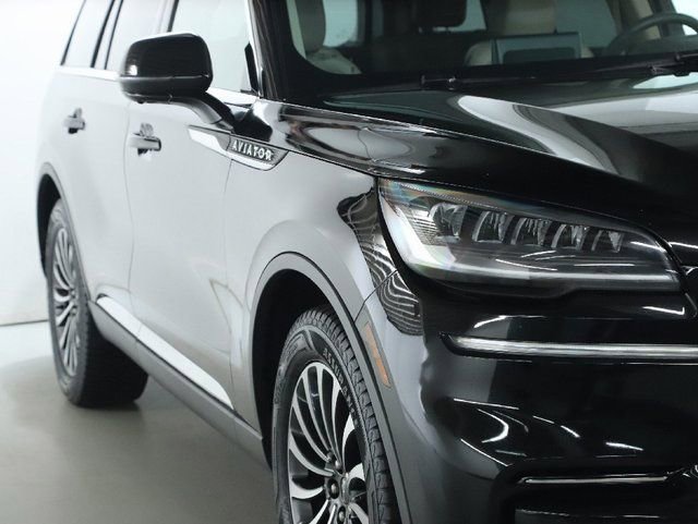 Certified 2023 Lincoln Aviator Reserve w/ Elements Package Plus image 9
