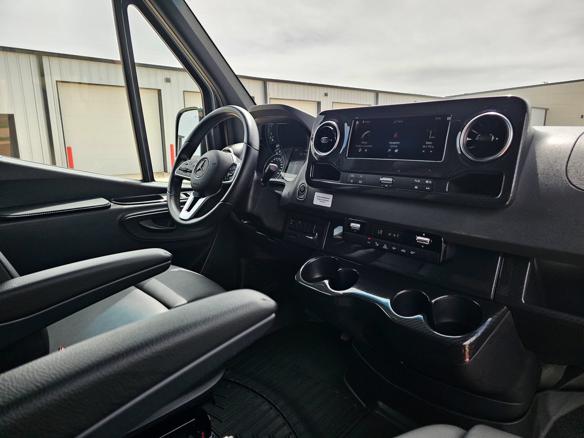 Used 2022 Mercedes-Benz Sprinter 2500 image 57