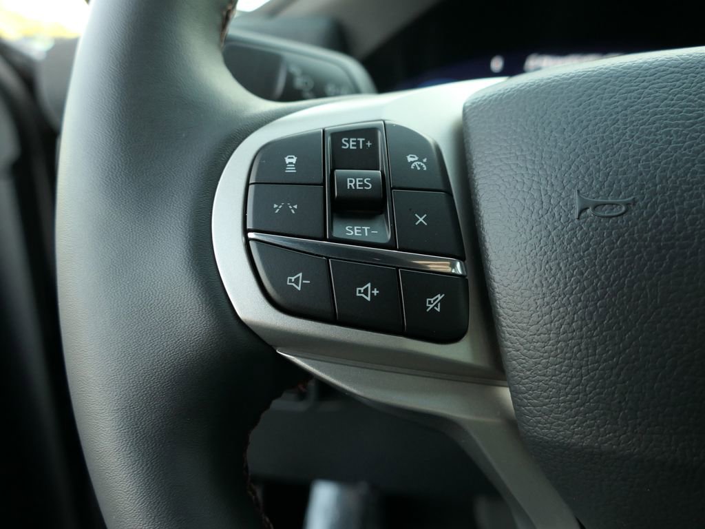 Used 2026 Ford Explorer Active w/ Active Comfort Package image 16
