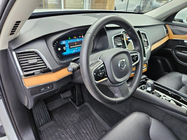 Used 2024 Volvo XC90 T8 Plus w/ Protection Package Premier AWD/4WD image 19