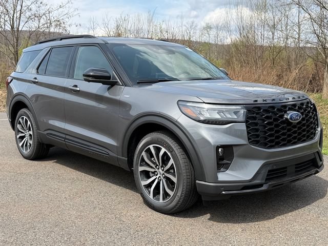 New 2026 Ford Explorer ST-Line
