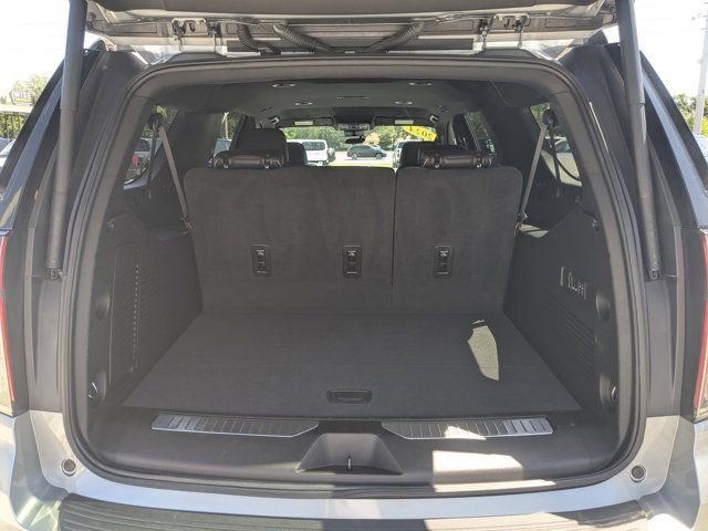 Used 2024 Chevrolet Suburban Premier AWD/4WD image 13