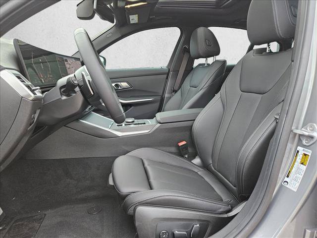 Used 2026 BMW 330i Sedan w/ M Sport Package RWD image 4